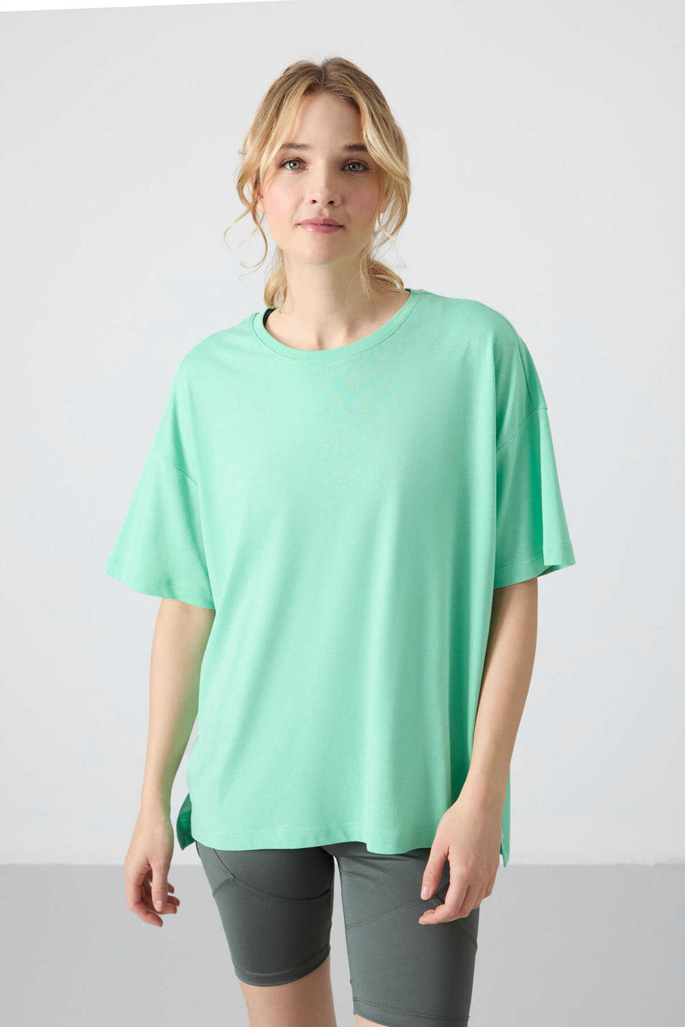 Tommylife Toptan O Yaka Oversize Basic Kadın T-Shirt 97285 Su Yeşili