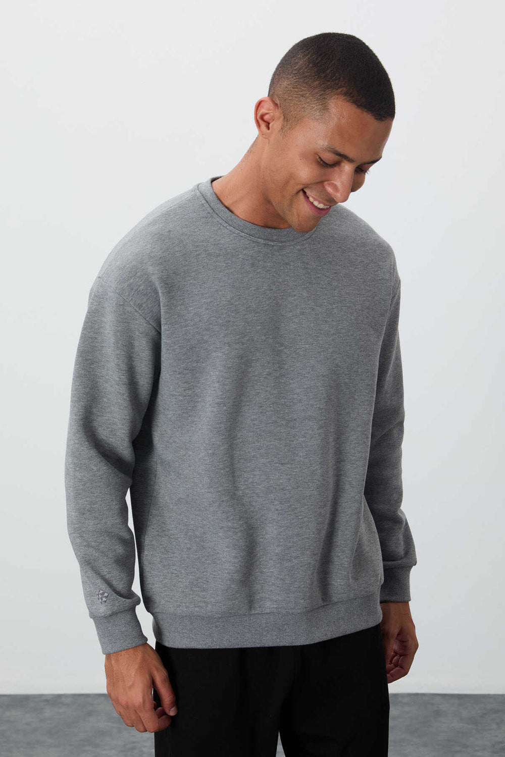 Tommylife Toptan O Yaka Rahat Kalıp Basic Erkek Sweatshirt 88418 Gri Melanj