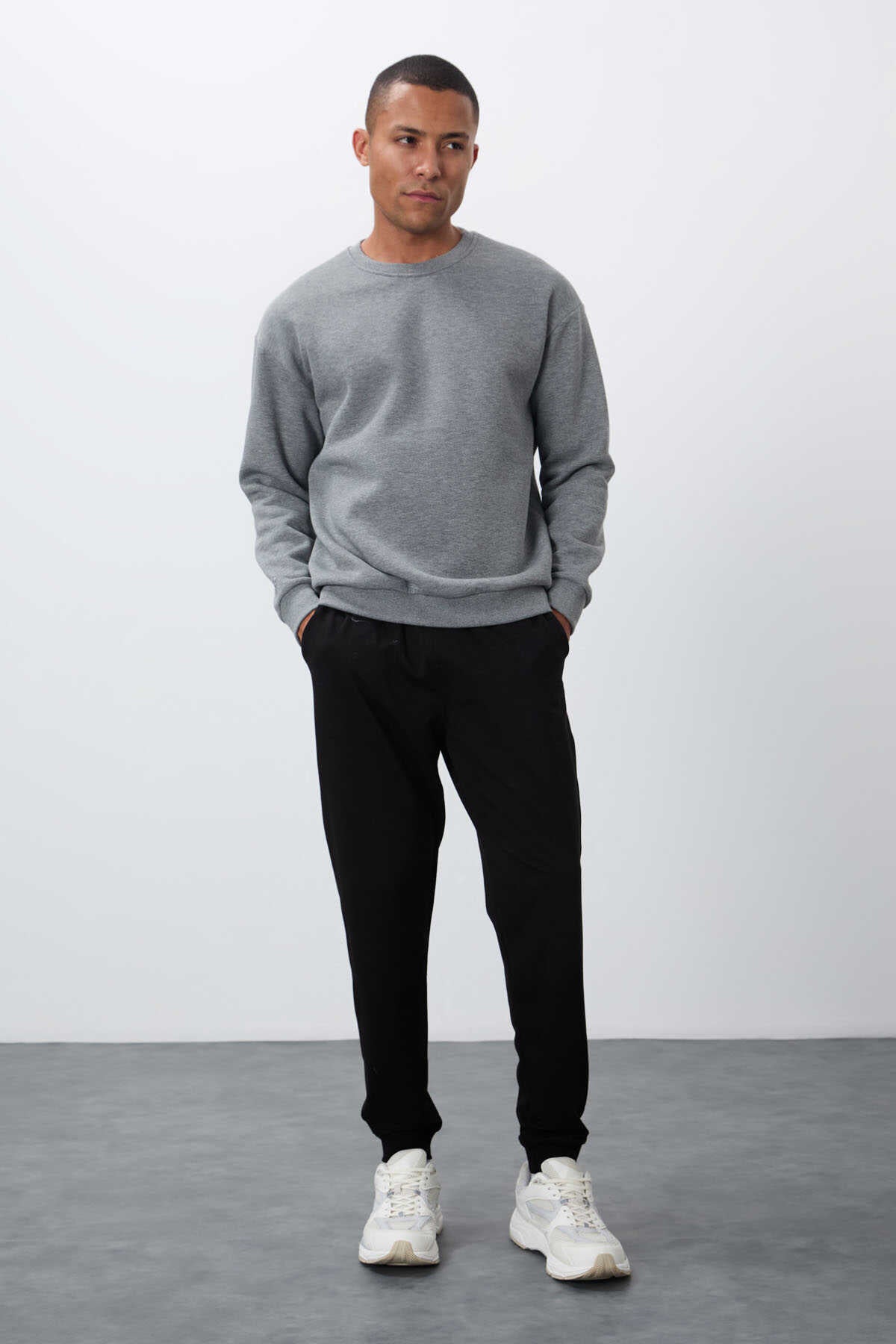 Tommylife Toptan O Yaka Rahat Kalıp Basic Erkek Sweatshirt 88418 Gri Melanj