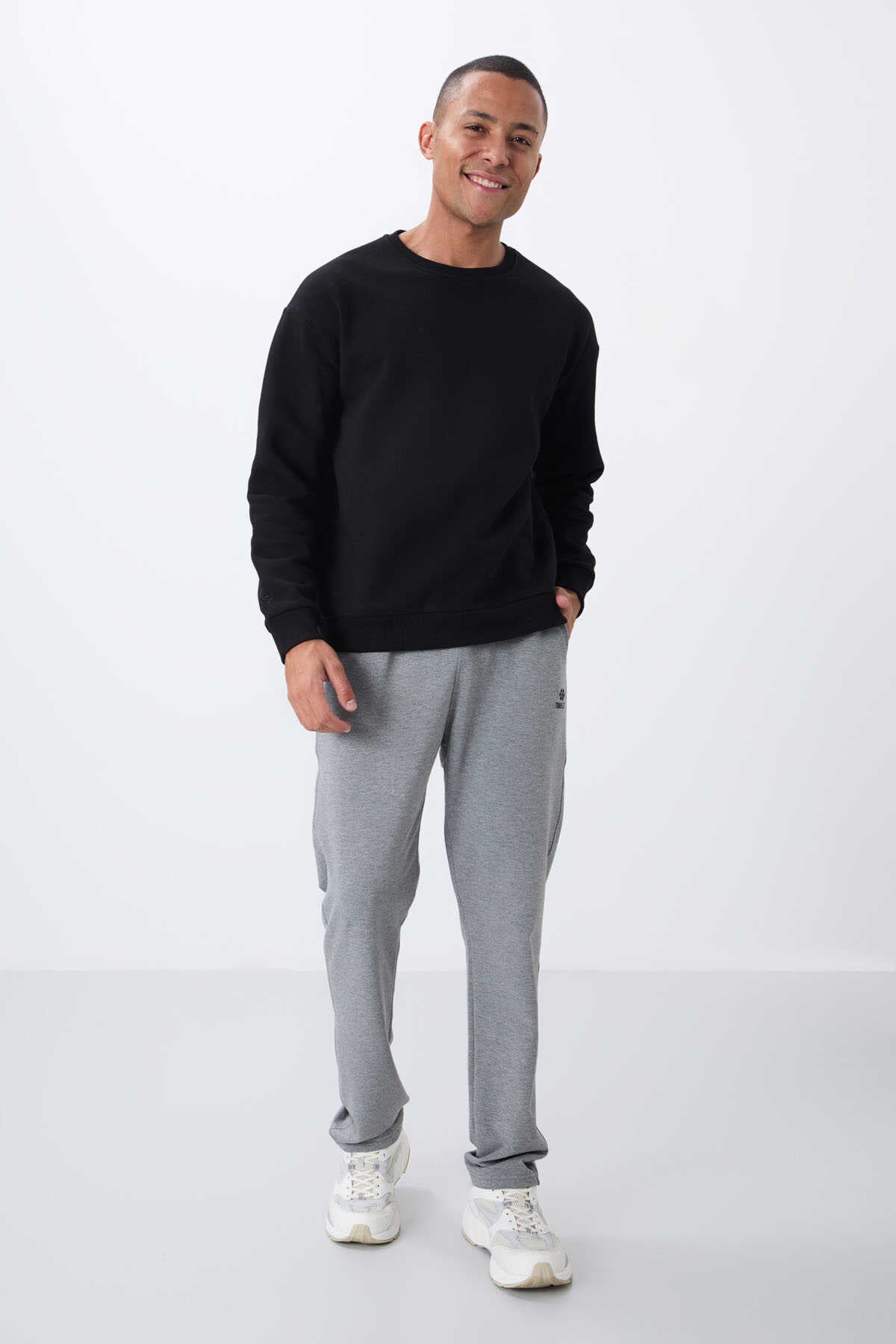 Tommylife Toptan O Yaka Rahat Kalıp Basic Erkek Sweatshirt 88418 Siyah