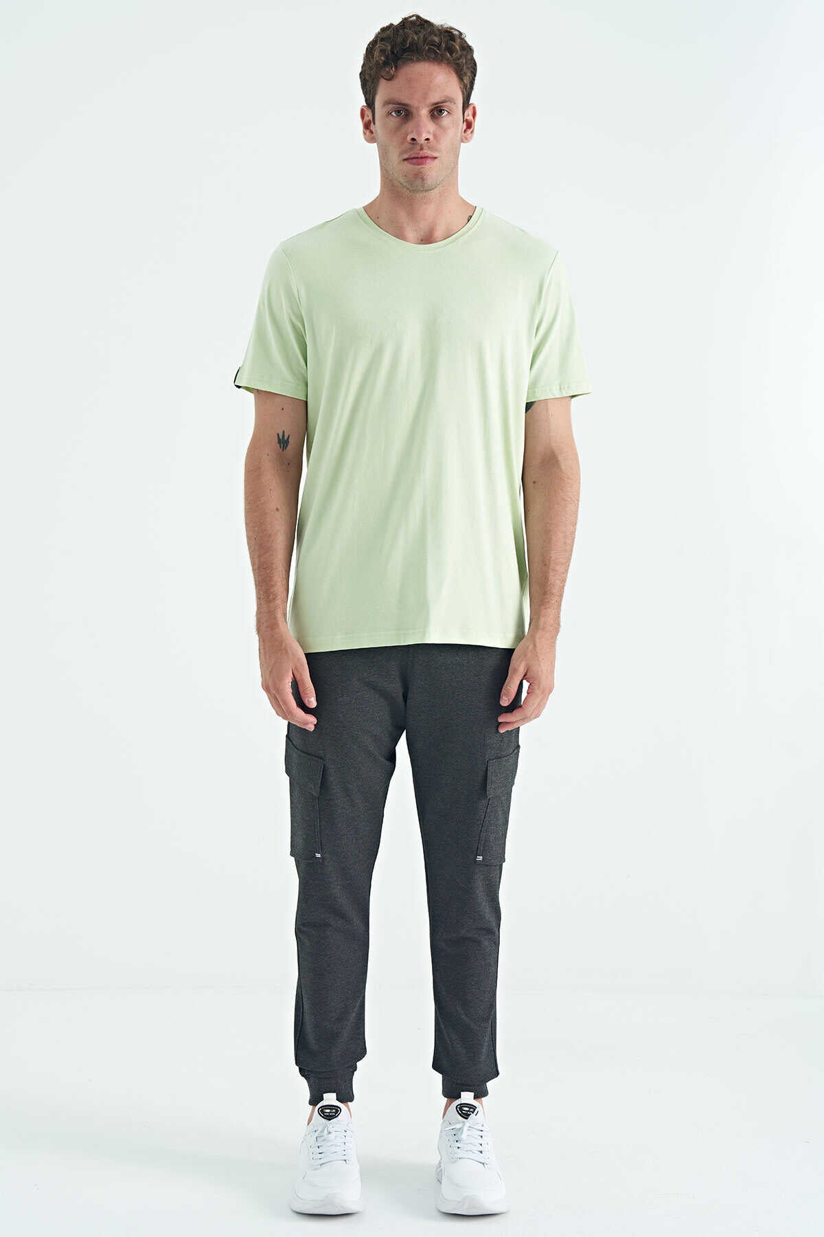 Tommylife Wholesale Crew Neck Standard Fit Basic Men's T-Shirt 87911 Light Green
