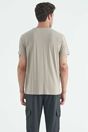 Tommylife Toptan O Yaka Standart Kalıp Basic Erkek T-Shirt 87911 Koyu Bej