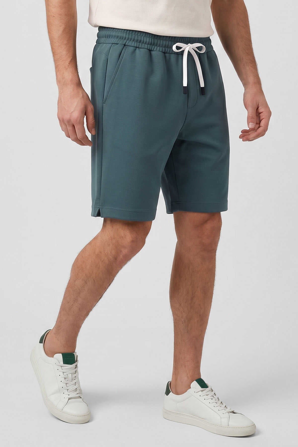Pantaloni scurți bărbătești Tommylife Wholesale, verde pădure, croială standard, de bază, cu buzunare la spate - 81314