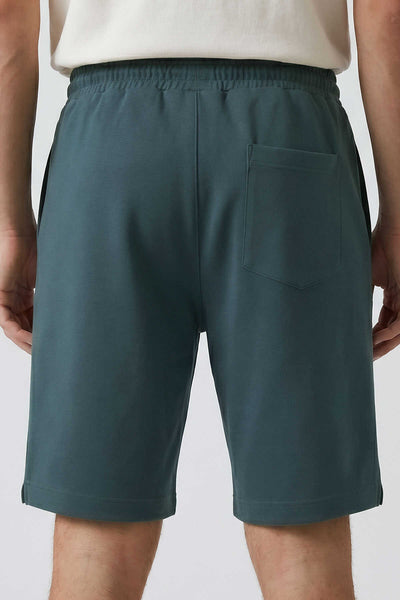 Pantaloni scurți bărbătești Tommylife Wholesale, verde pădure, croială standard, de bază, cu buzunare la spate - 81314