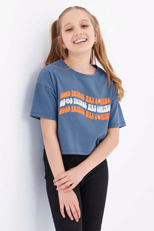 Tricou scurt Tommylife Wholesale, culoare petrol, supradimensionat, cu text colorat, imprimat, cu umeri jos, guler O, pentru fete - 75038