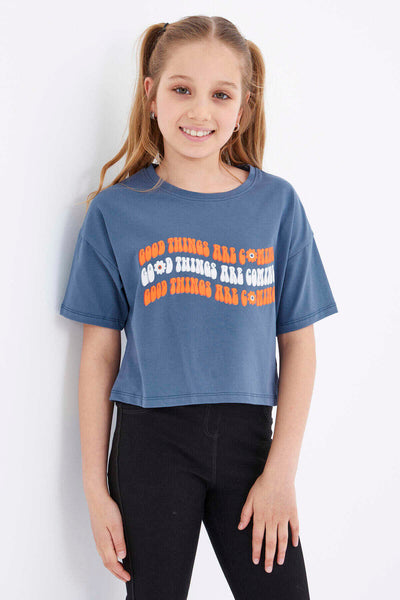 Tommylife Toptan Petrol Oversize Renkli Yazı Baskılı Düşük Omuz O Yaka Kız Çocuk Crop T-Shirt  - 75038