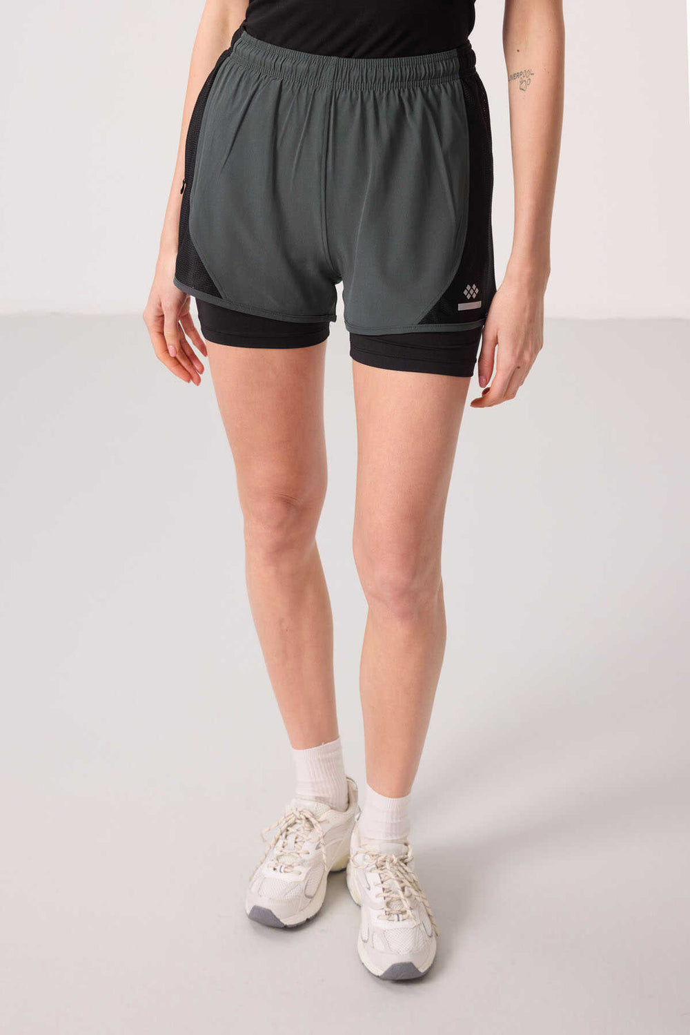 Tommylife Toptan Polyester Gizli Cep Fermuarlı Standart Kalıp Kadın İçi Taytlı Şort - 91015 Haki