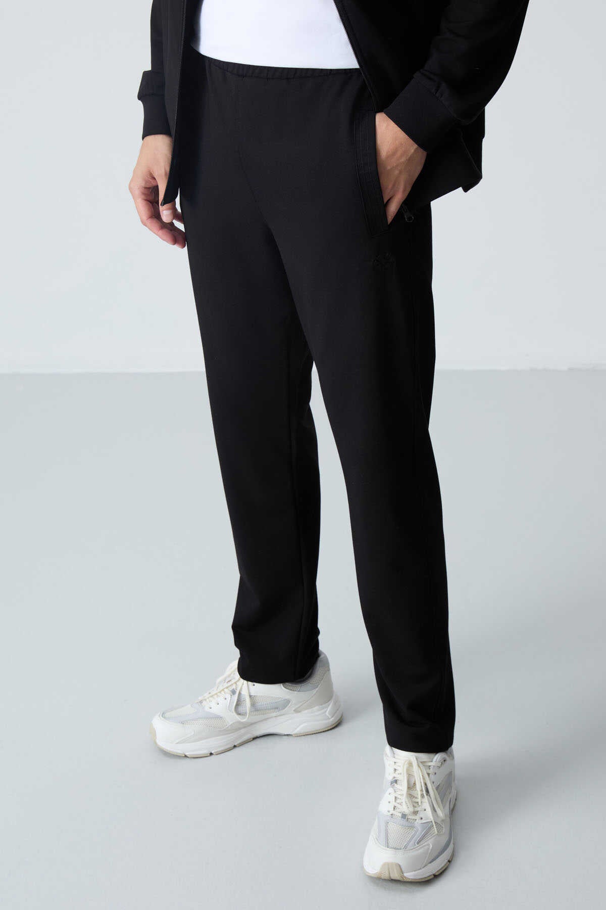 Tommylife Toptan Rahat Kalıp Basic Erkek Eşofman Takım 85260 Siyah