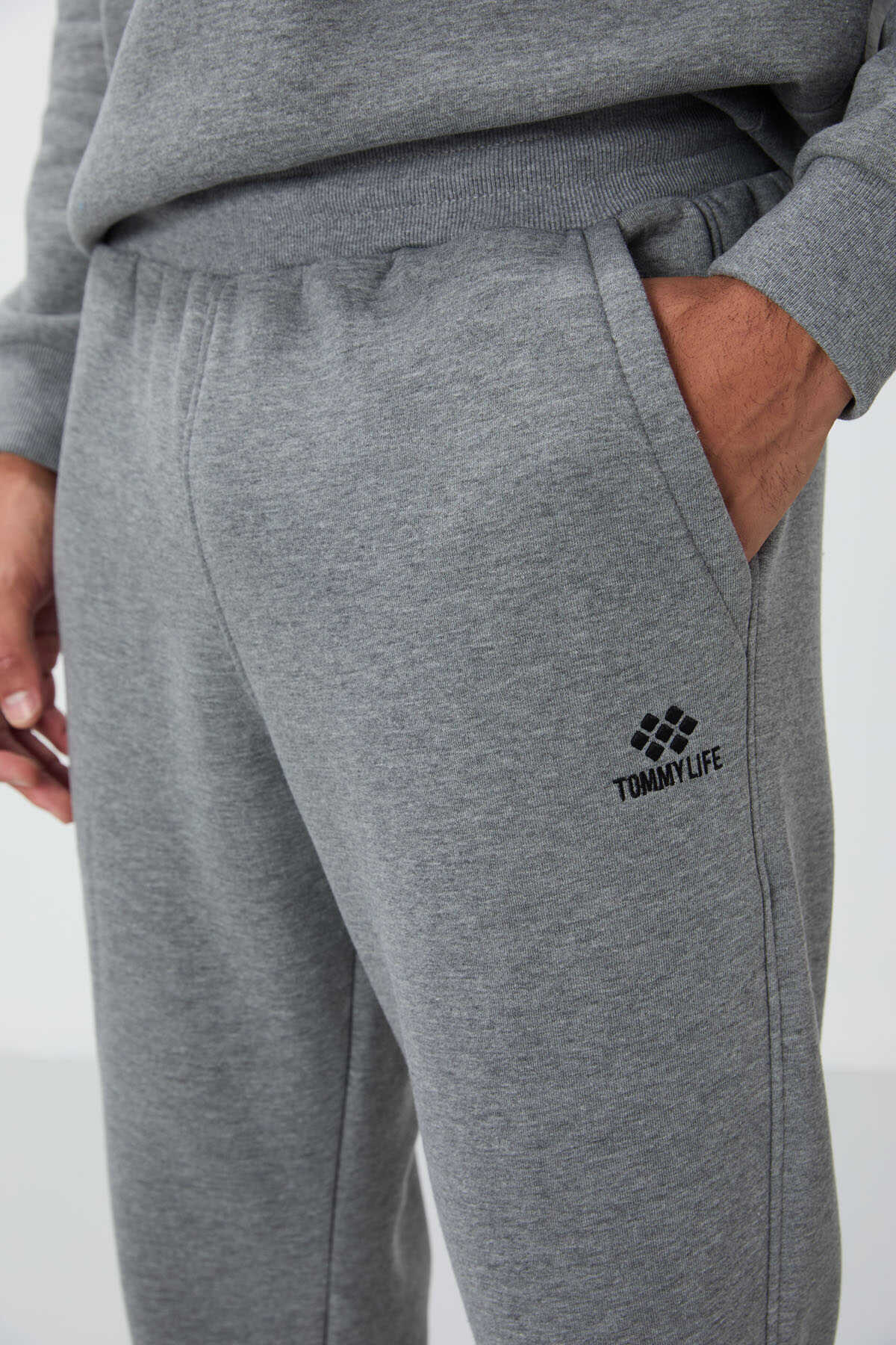 Set trening Tommylife Wholesale Relaxed Fit Basic pentru bărbați 85265 Gri Melange
