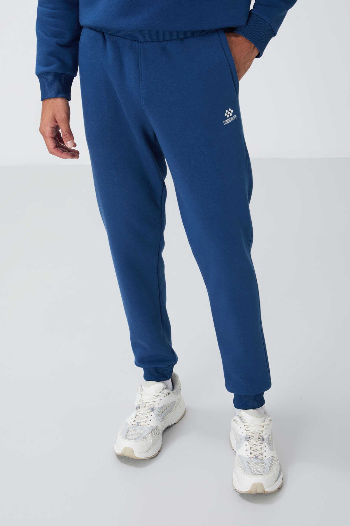 Set trening Tommylife Wholesale Casual Fit Basic pentru bărbați 85265 Parlament