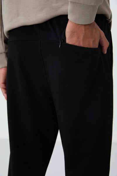Pantaloni de trening negri pentru bărbați, cu croială standard și șnur, cu buzunare, Tommylife Wholesale - 84682