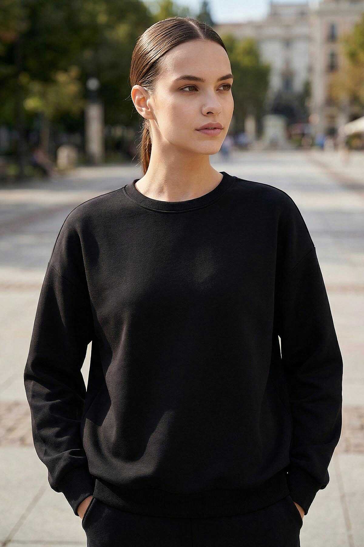 Tommylife Toptan Siyah Basic O Yaka Oversize Kadın Sweatshirt - 97053
