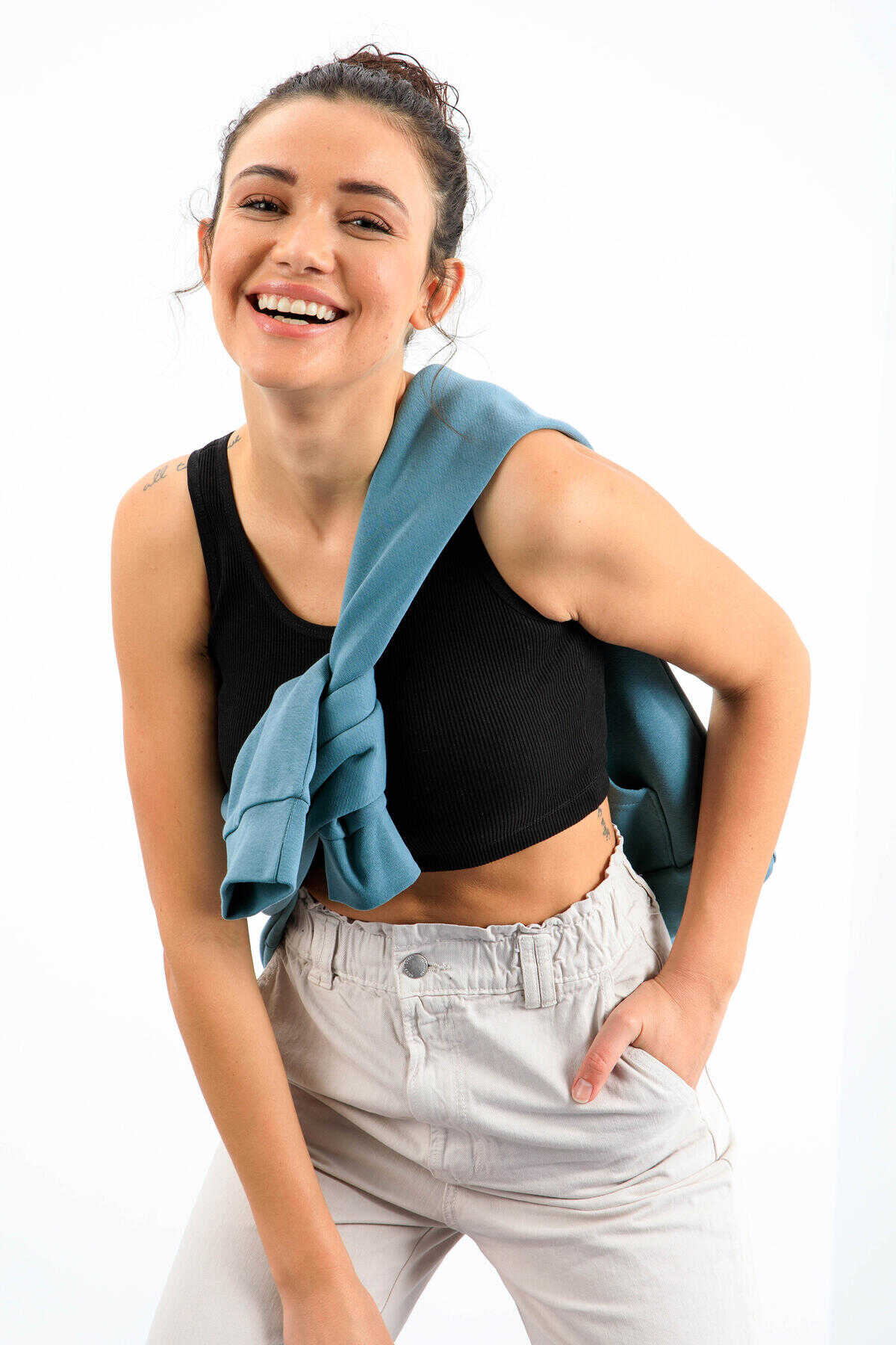 Tommylife Toptan Siyah Basic Sıfır Kol Dar Kalıp U Yaka Kadın Crop Top Atlet - 97160