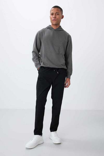 Pantaloni de trening Tommylife Wholesale Standard Fit pentru bărbați 82155 Negri
