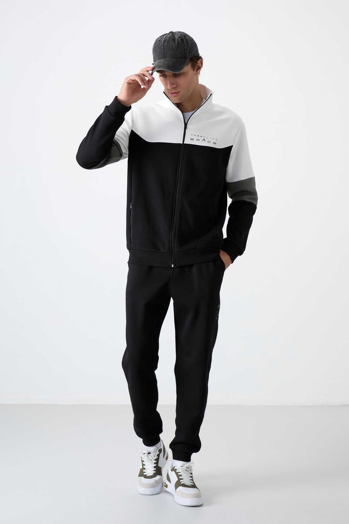 Set trening pentru bărbați Tommylife Wholesale Standard Fit cu fermoar, 85186, negru
