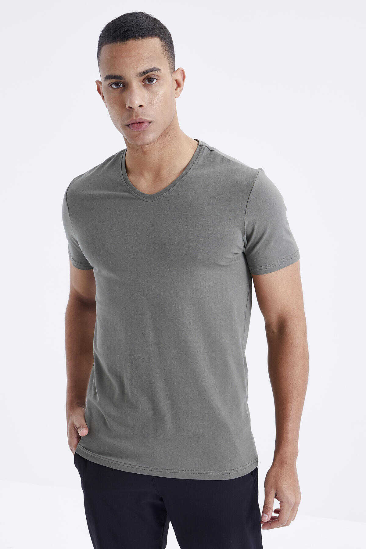 Tommylife Toptan V Yaka Standart Kalıp Basic Erkek T-Shirt 87912 Çağla