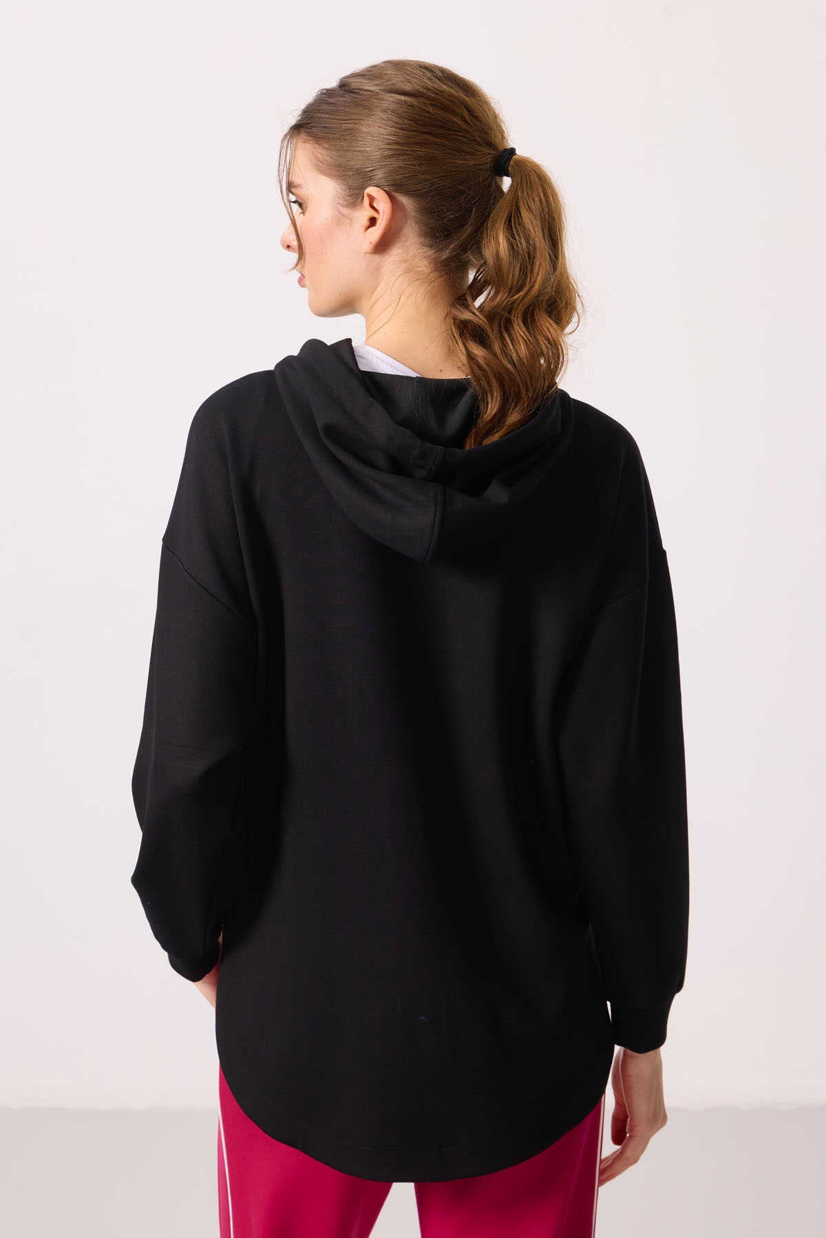 Tommylife Toptan Pufos Texturat Gluga Oversize Femeie Tunica Sweatshirt - 97302 Negru