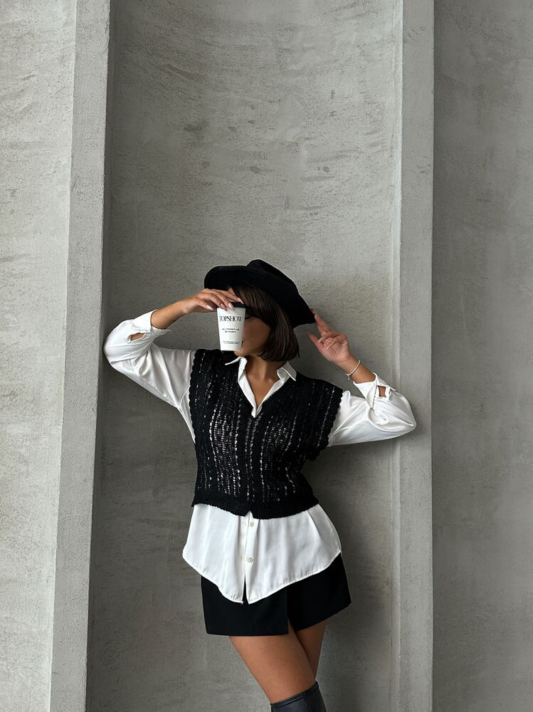 Bluze negre împletite cu decolteu în V Topshow, en-gros