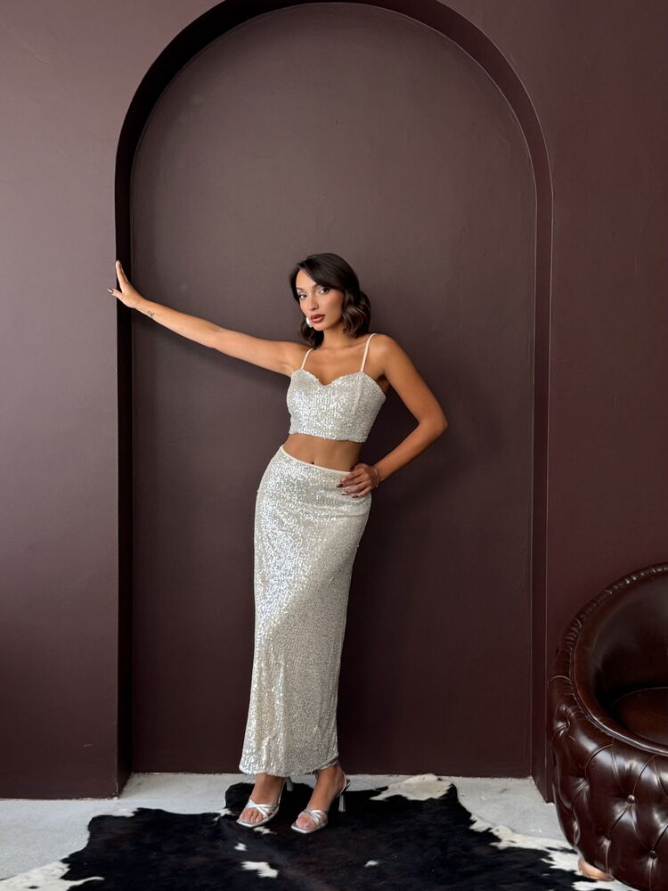 Topshow Stone Sequined Long Skirt - High-Waisted, Stylish Evening Dress Combination