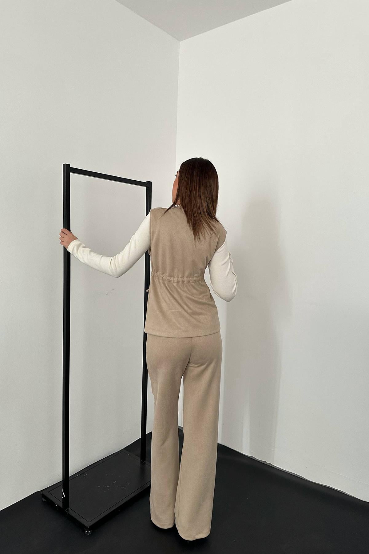 Bej Süet Yelek Pantolon Takım