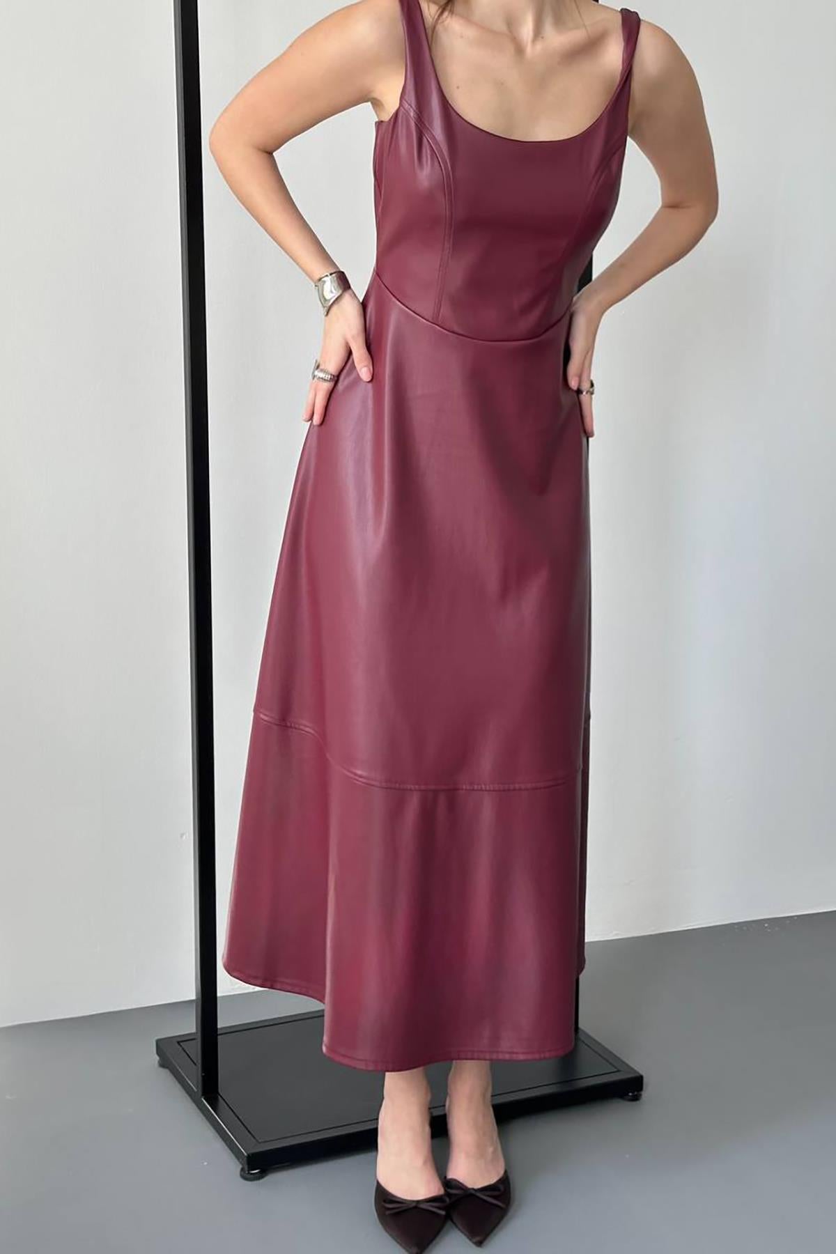 Bordo Askılı Deri Elbise