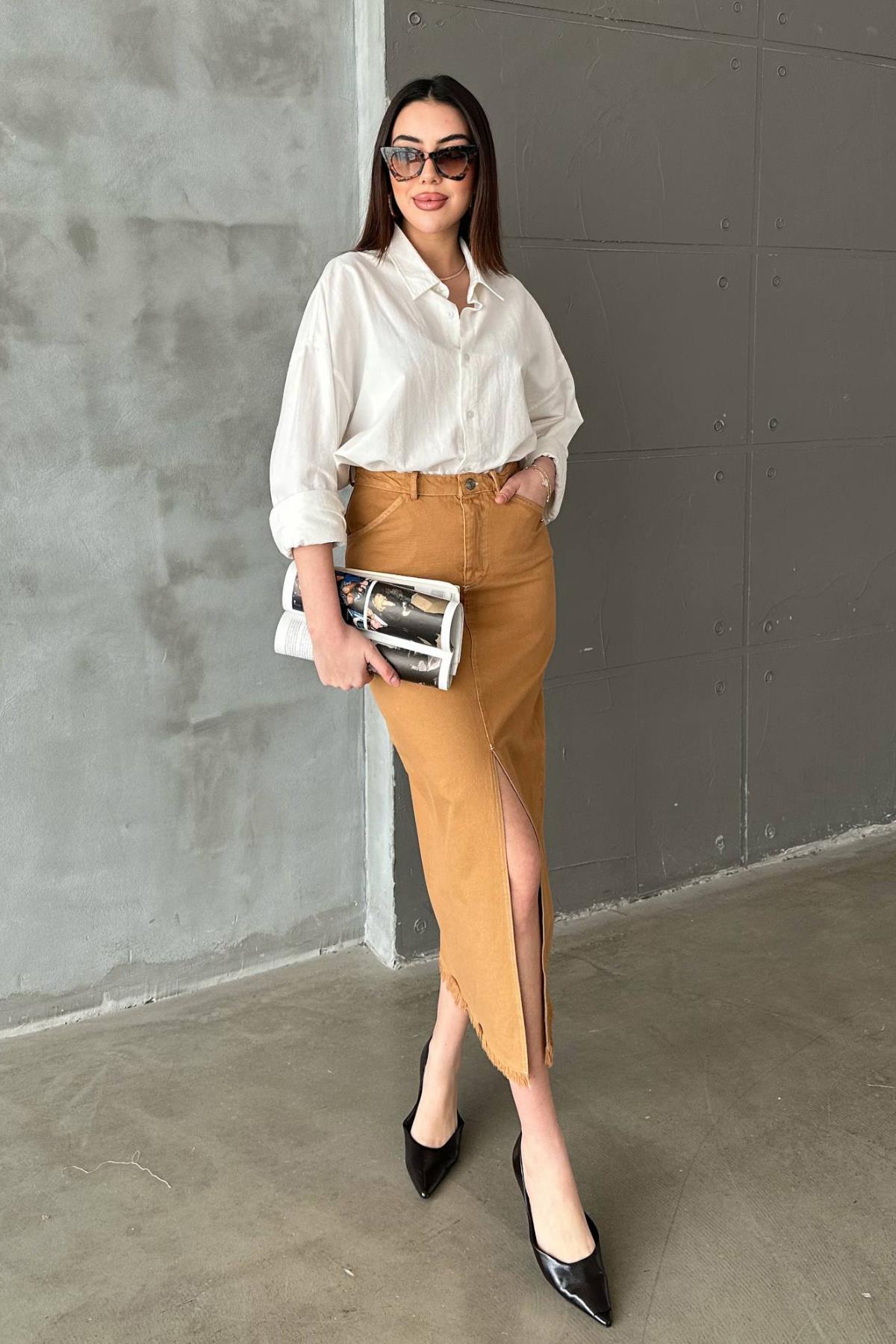 Camel Gabardin Boyamalı Püsküllü Etek