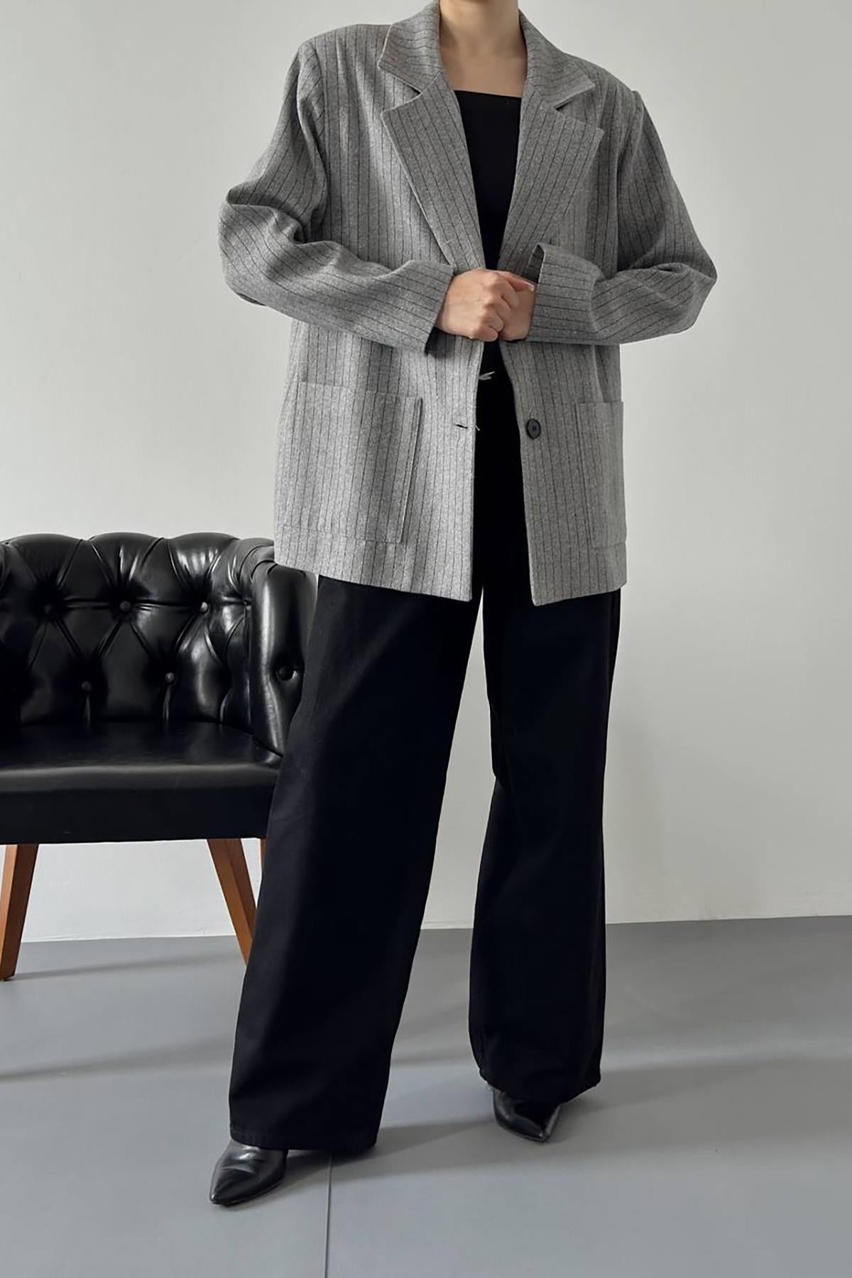 Gri Çizgili Oversize Ceket