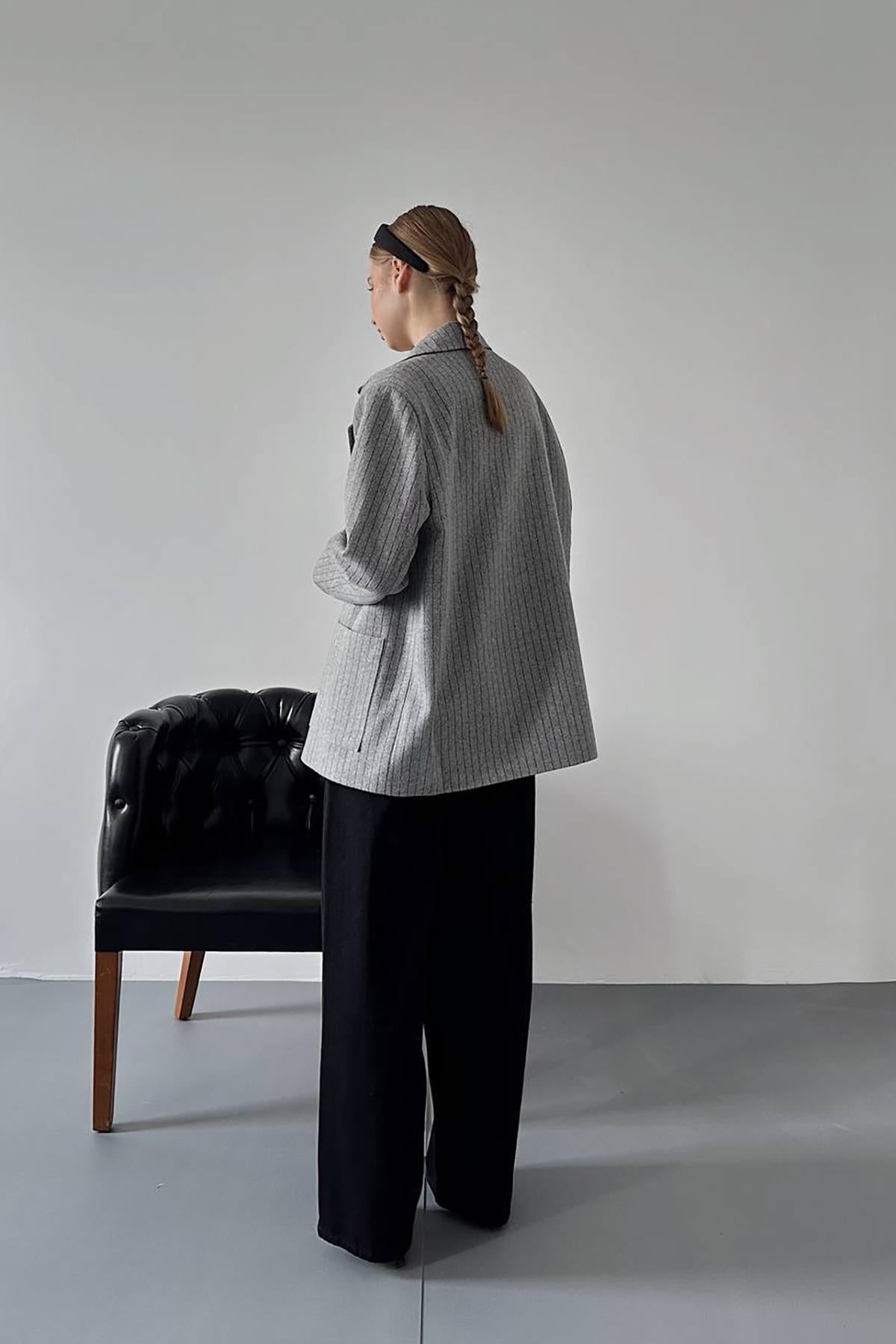 Gri Çizgili Oversize Ceket