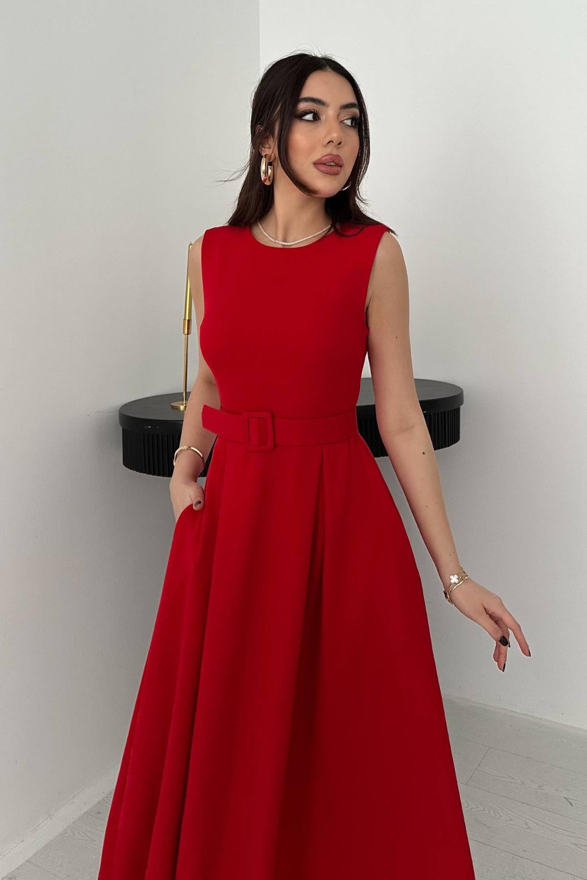 Kırmızı Halter Yaka Kloş Elbise
