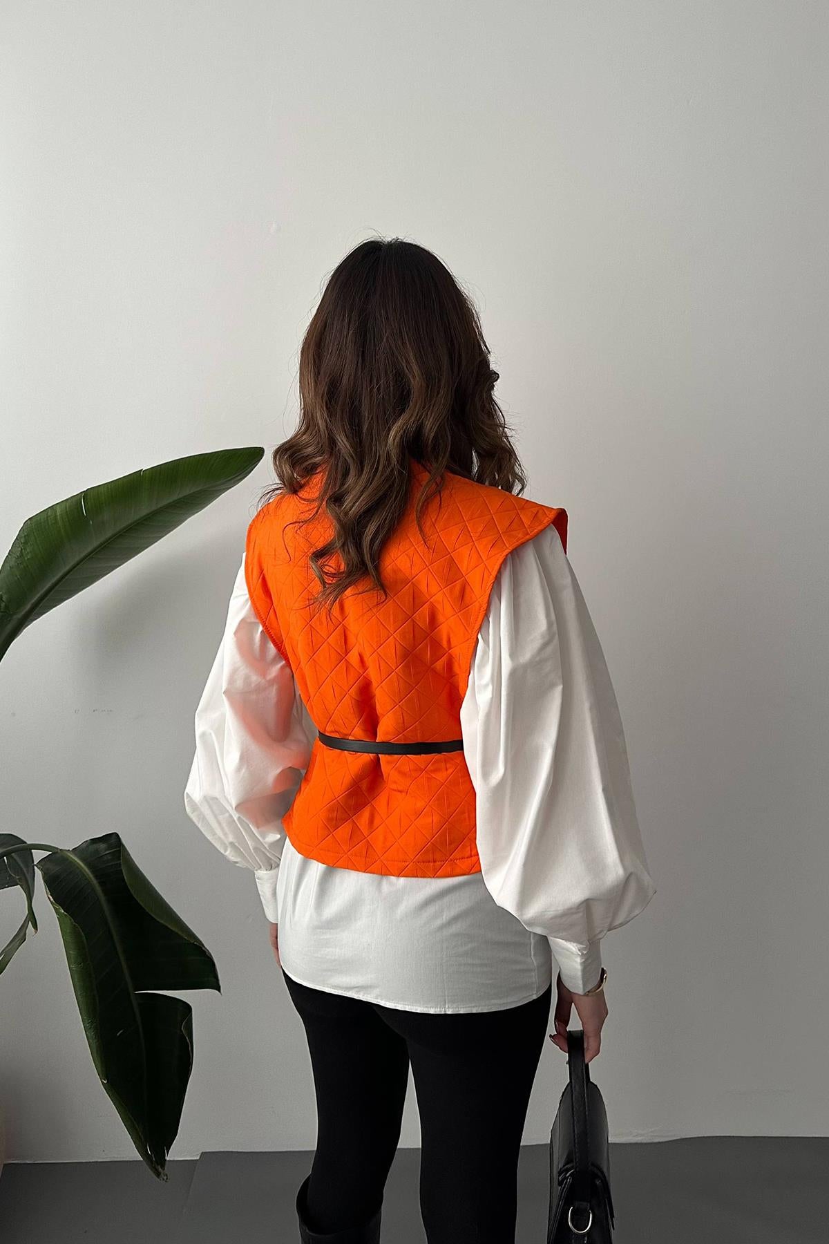Oranj Kemerli Gömlek Ve Panço Takım