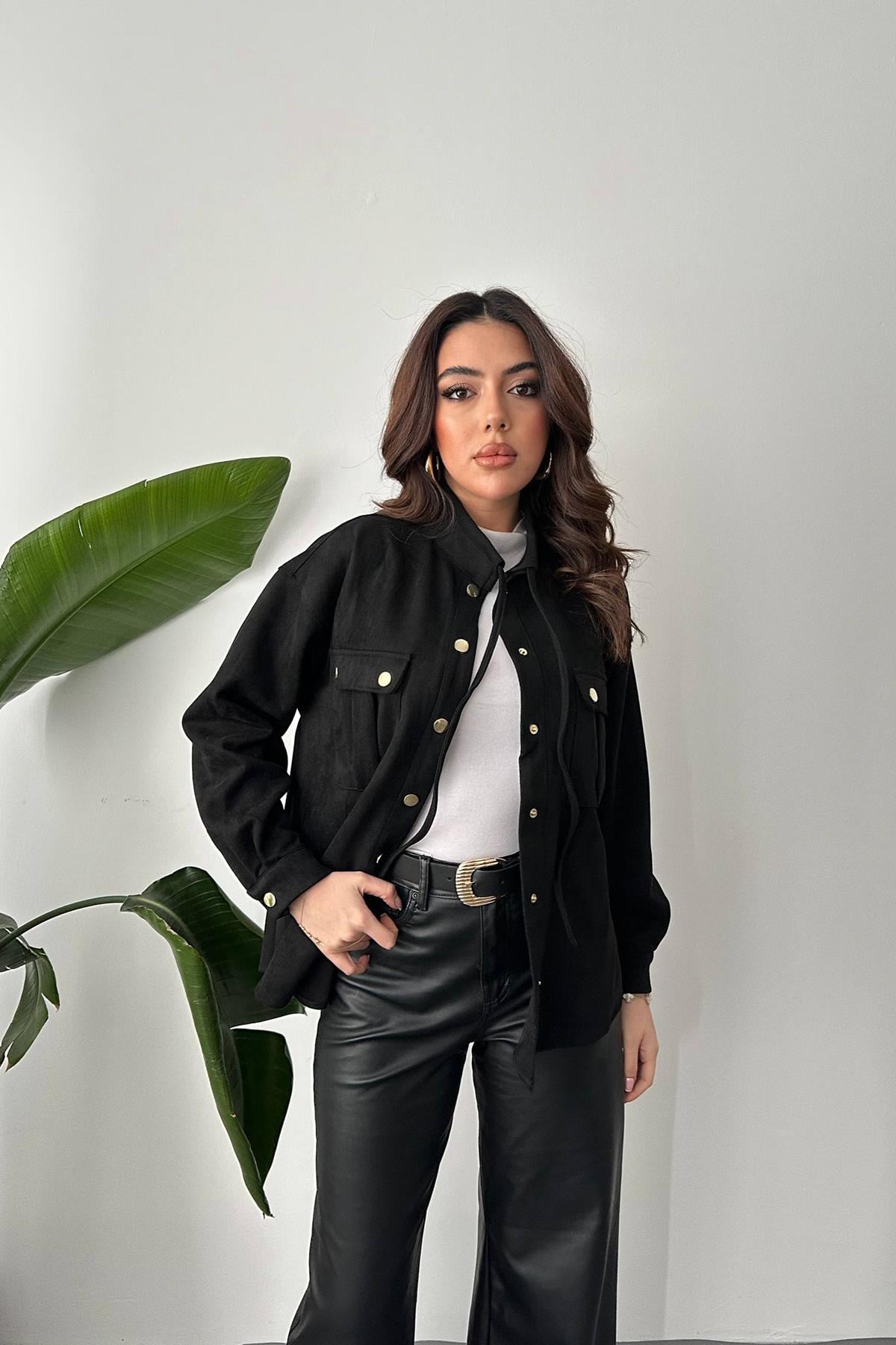 Siyah Çıtçıtlı Süet Gömlek