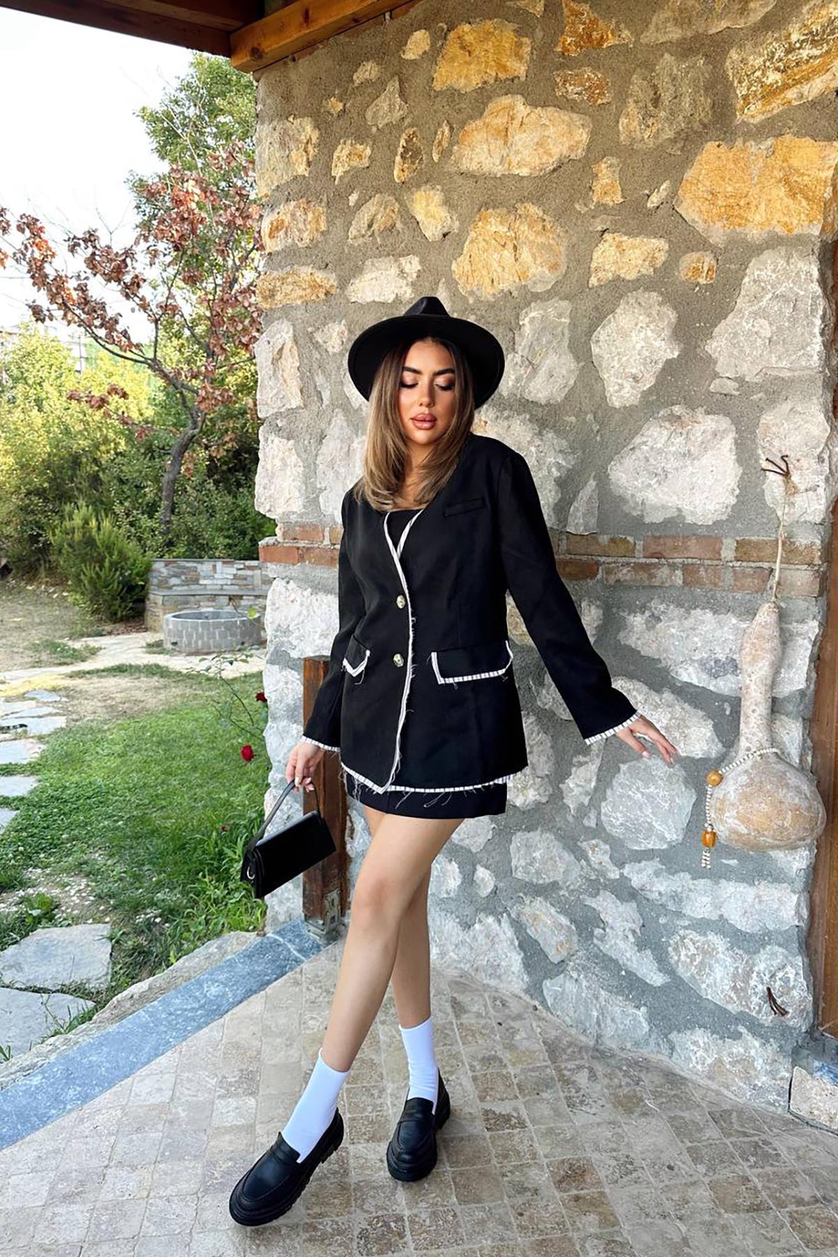 Siyah Çizgili Astarlı Garnili Süet Ceket