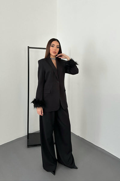 Siyah Kol Ucu Tüylü Ceket & Pantolon Takım