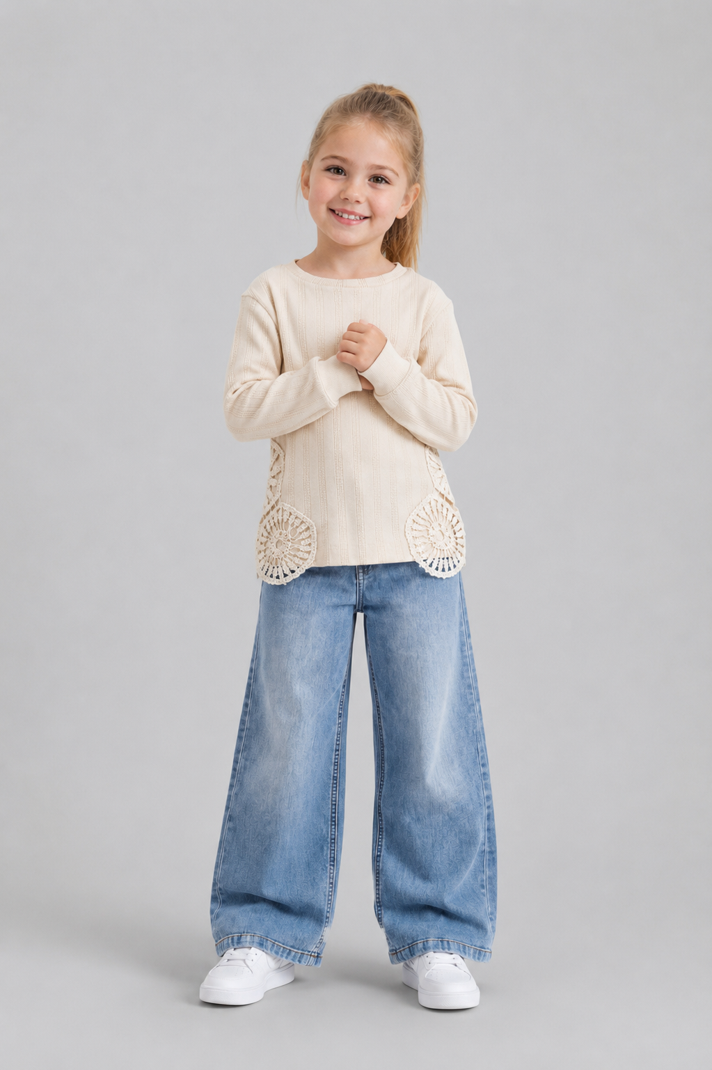 Tuffy Sweatshirt Copilă Tricot Jacquard Țesătură cu Detalii Dantela-01665 - Latte
