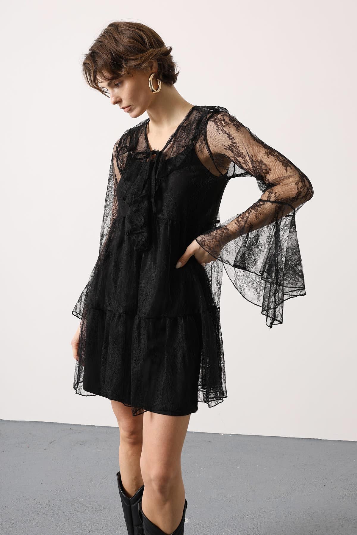 ROCHIE DIN DANTELĂ - Negru