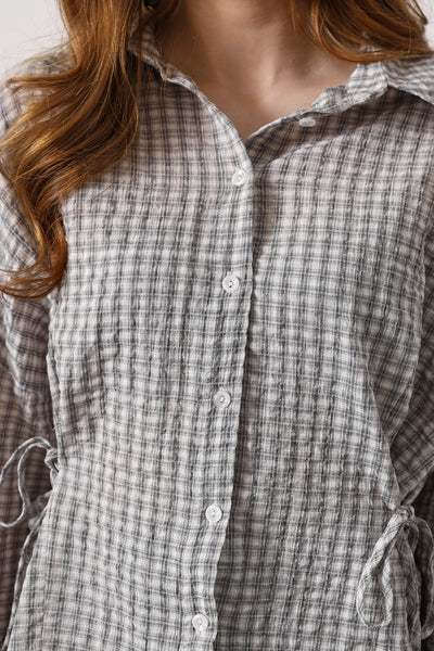 BLUZA PĂTRATÃ CU PETIC DANTELAT - Negru