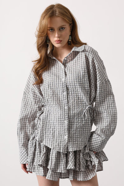 BLUZA PĂTRATÃ CU PETIC DANTELAT - Negru