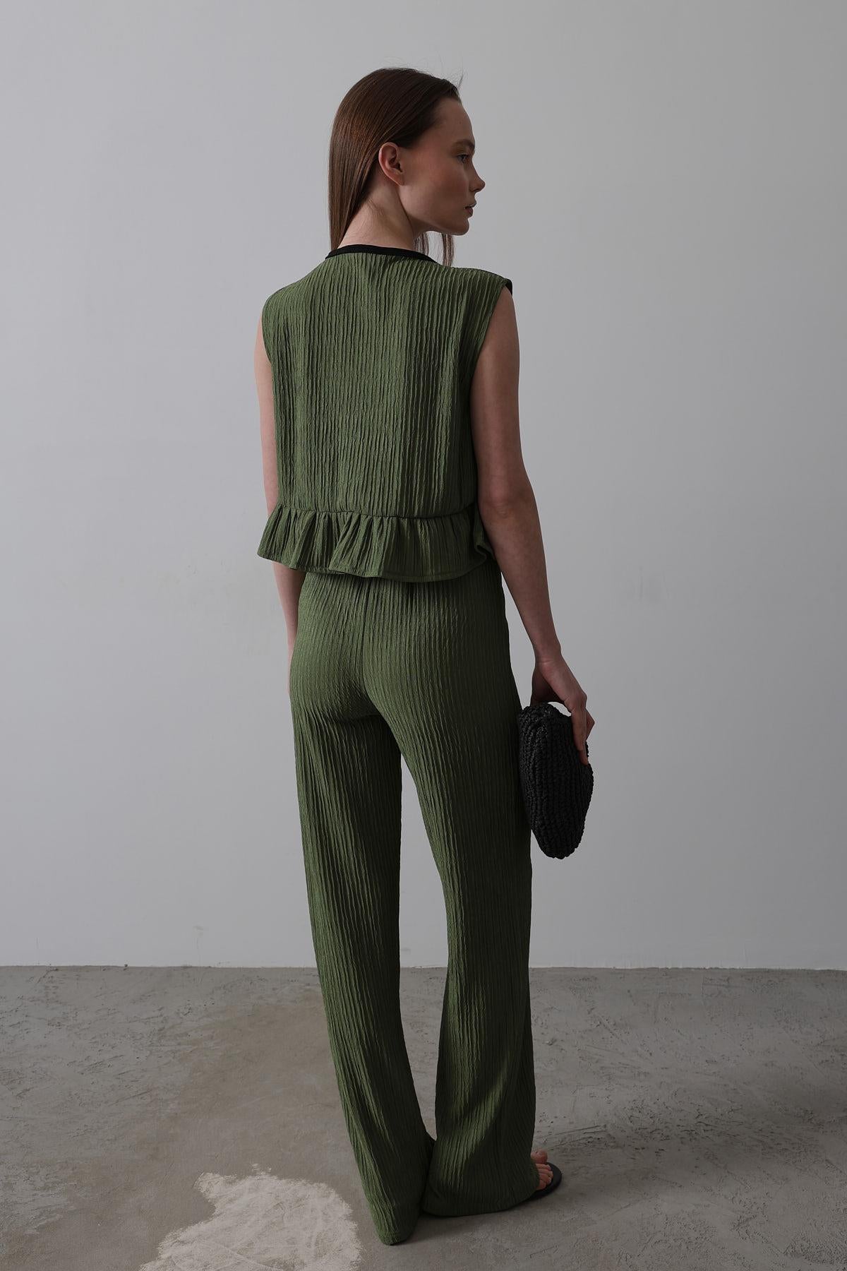 Set Tricot cu Volane și Legare Față - Cachi