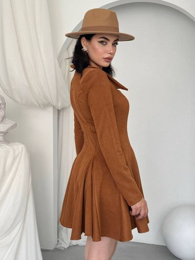 Veras Broş Detaylı Elbise