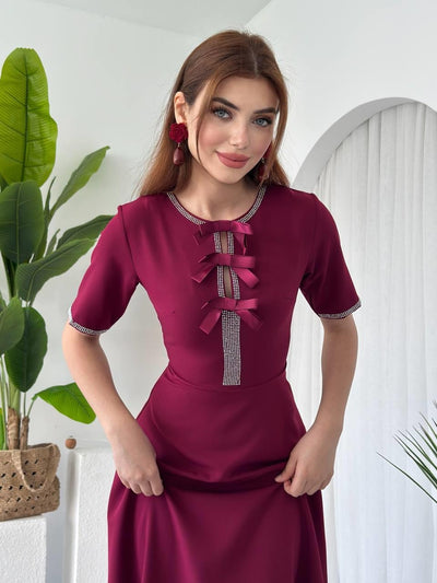 Rochie Wera cu fundă și detalii din pietre