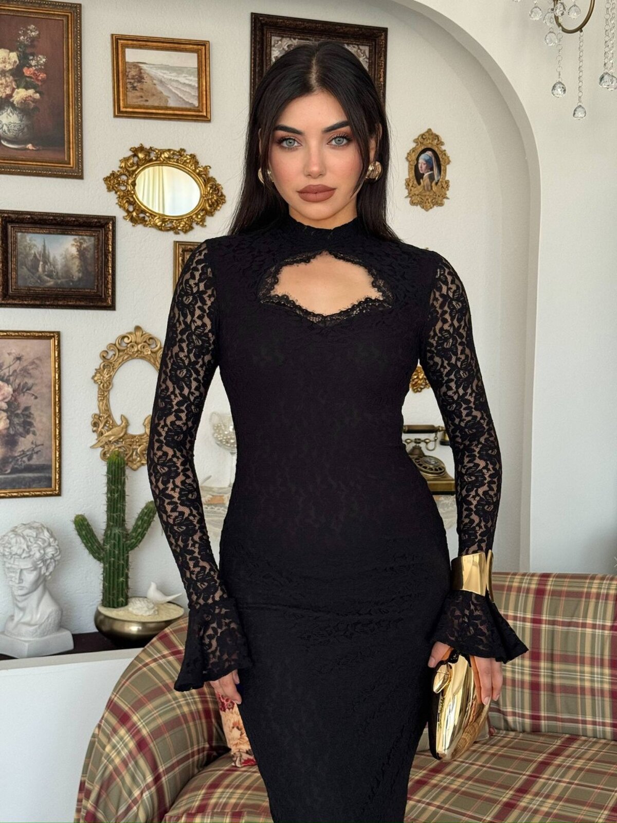 Rochie Wexo cu decolteu decoltat