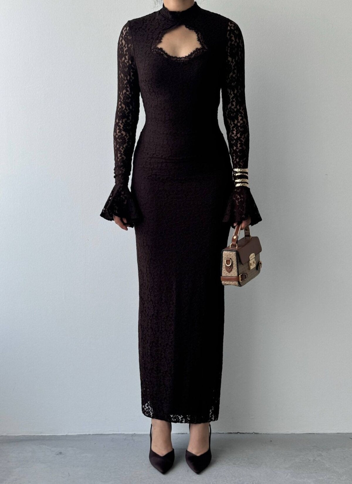 Rochie Wexo cu decolteu decoltat