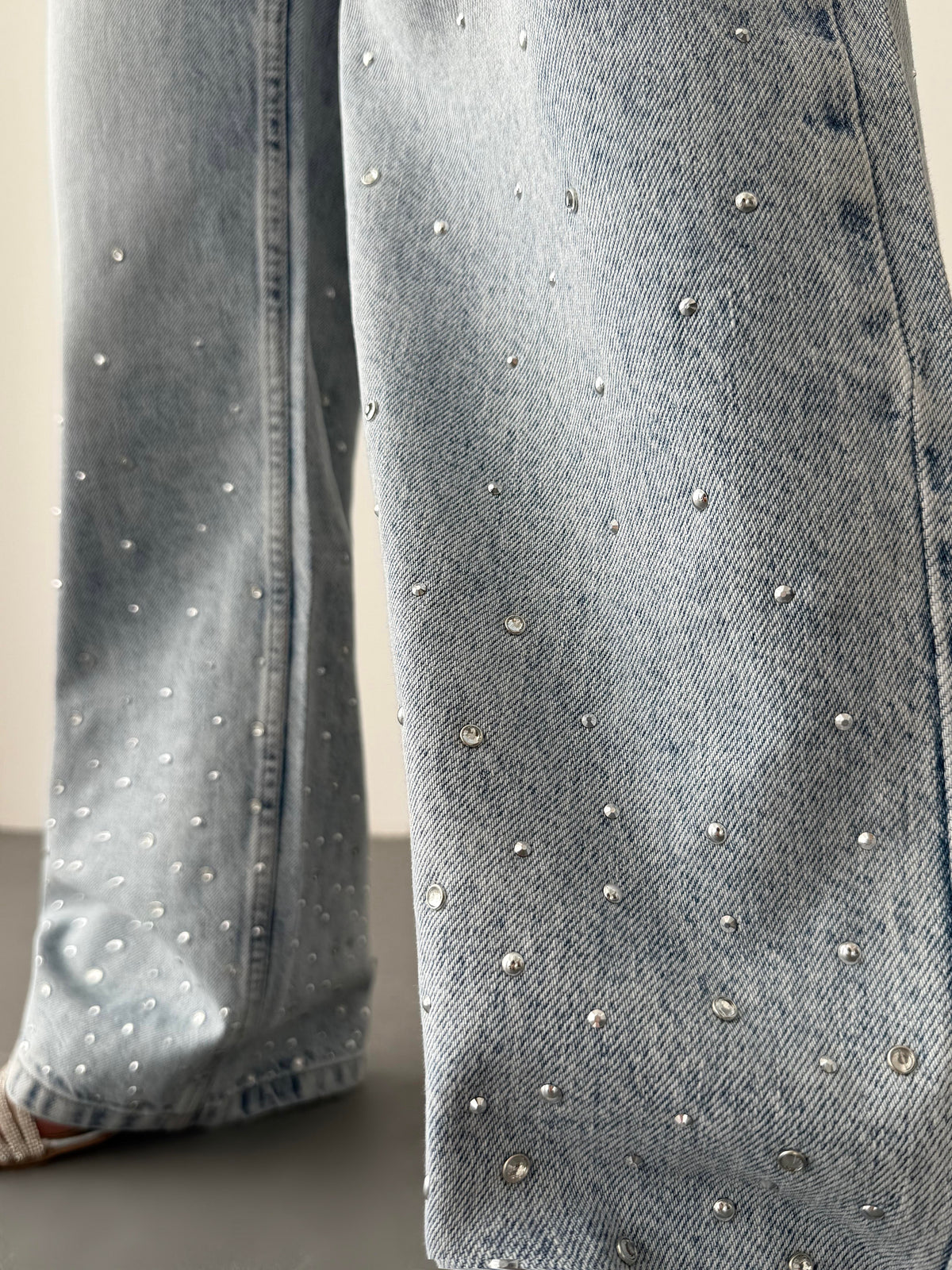 Yüksek Bel Bol Kesim Light Blue Taşlı Jean Pantolon