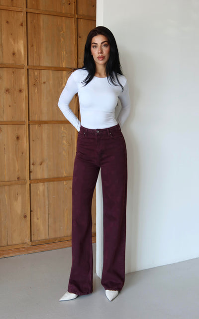 Blugi vișini cu talie înaltă, croială largă, model floral