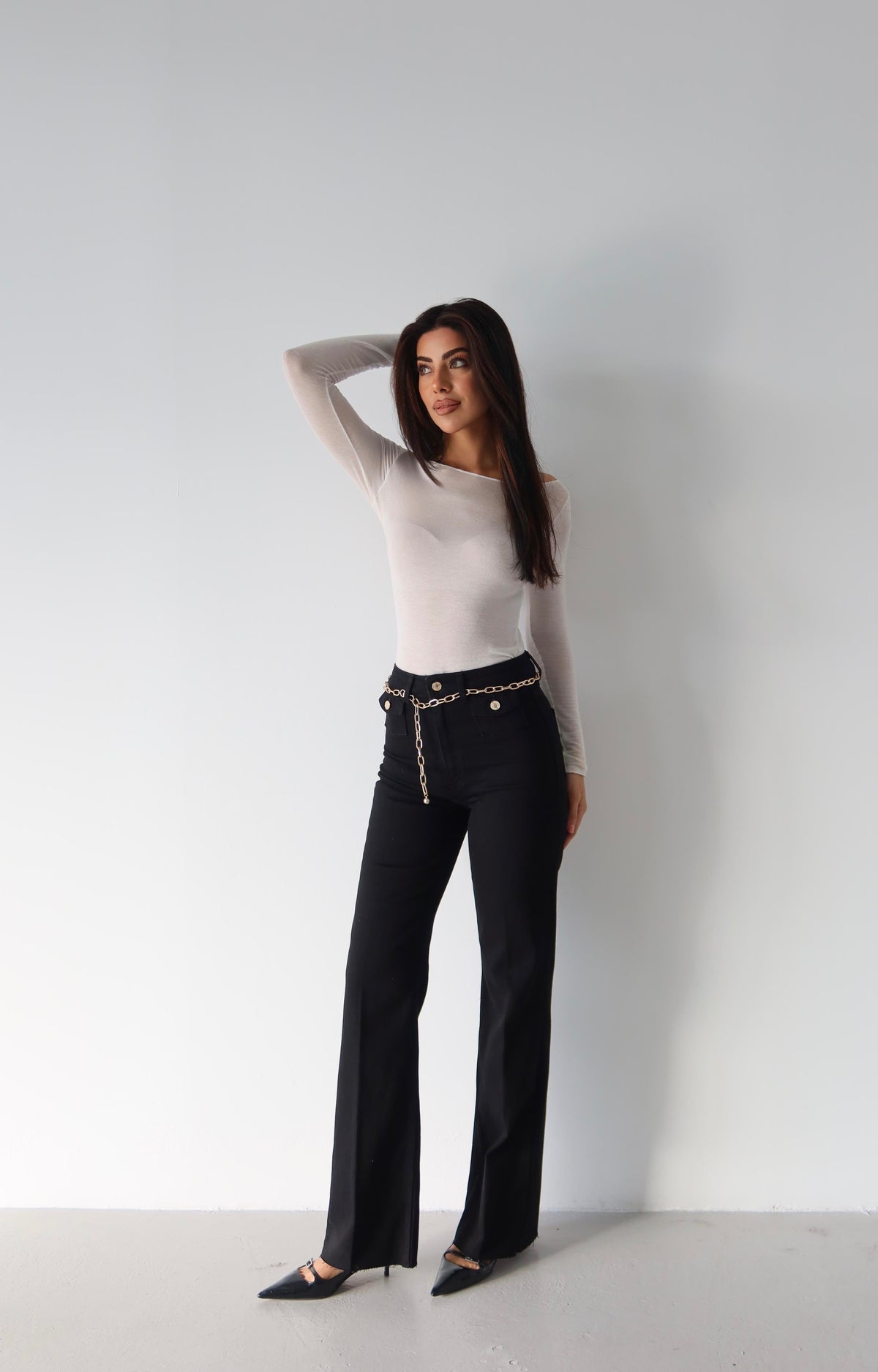 Pantalon Jean Negru Talie Înaltă Detaliu Lanț Curea