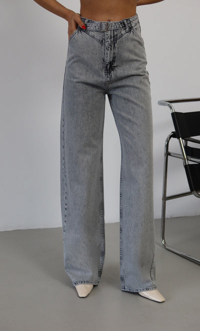 High-Waisted Wide-Leg Grey Denim Pants with Buckle Detail