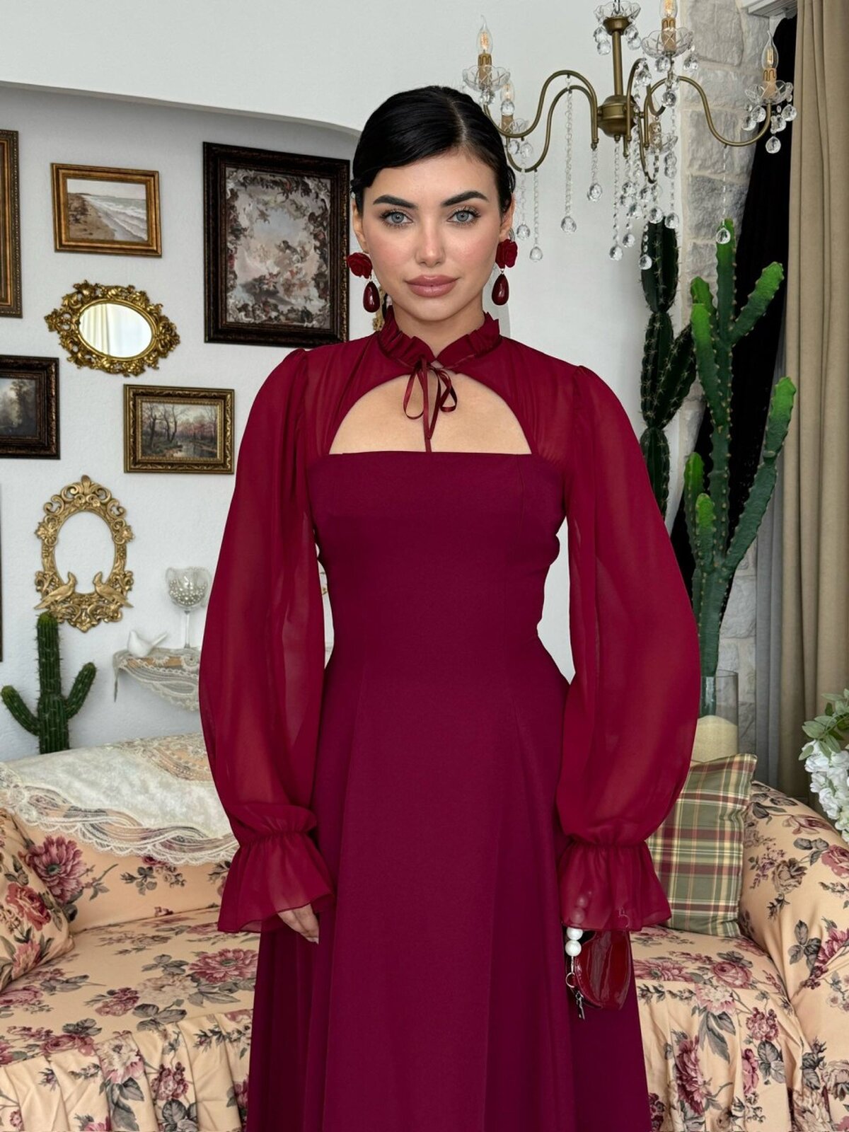 Rochie cu detalii cape Woman
