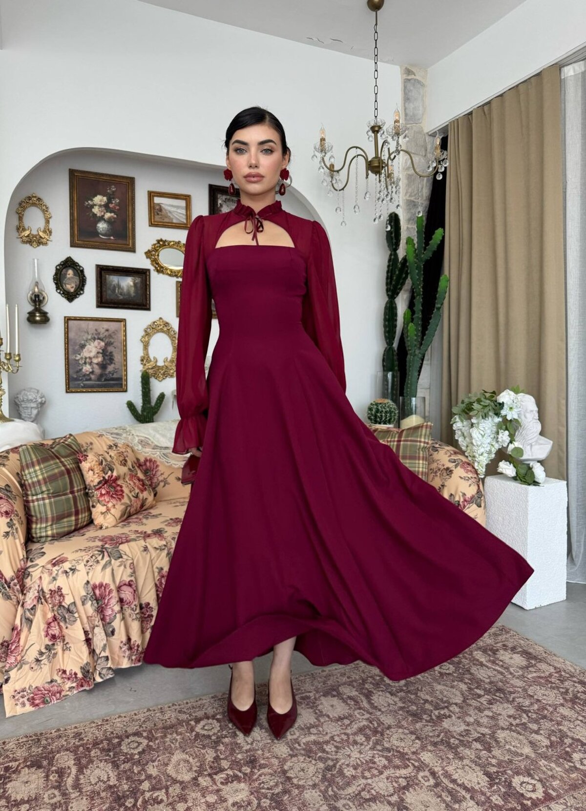 Rochie cu detalii cape Woman