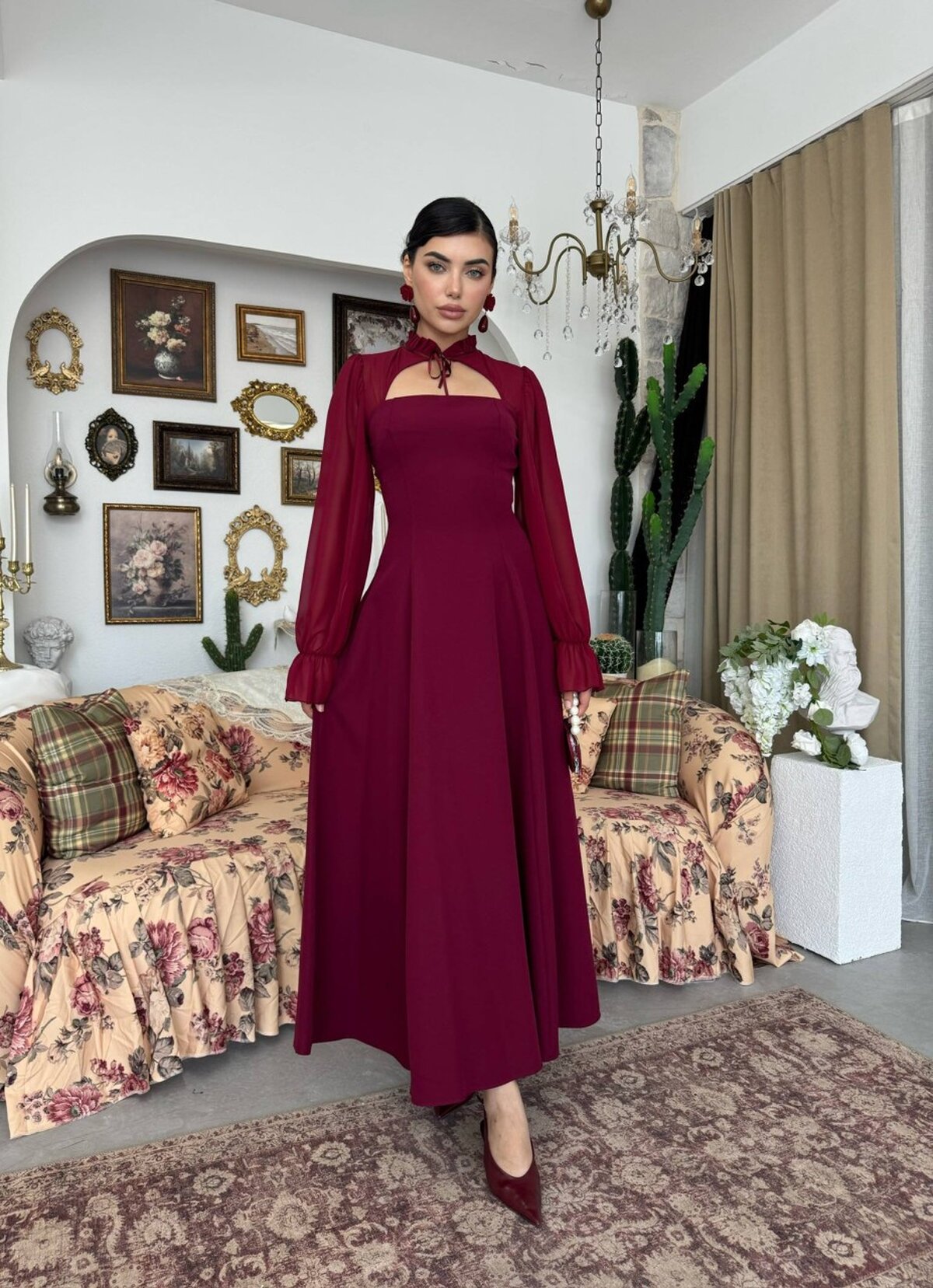 Rochie cu detalii cape Woman